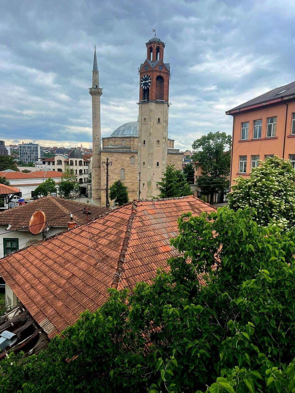 Old Street House Lägenhet Pristina Exteriör bild
